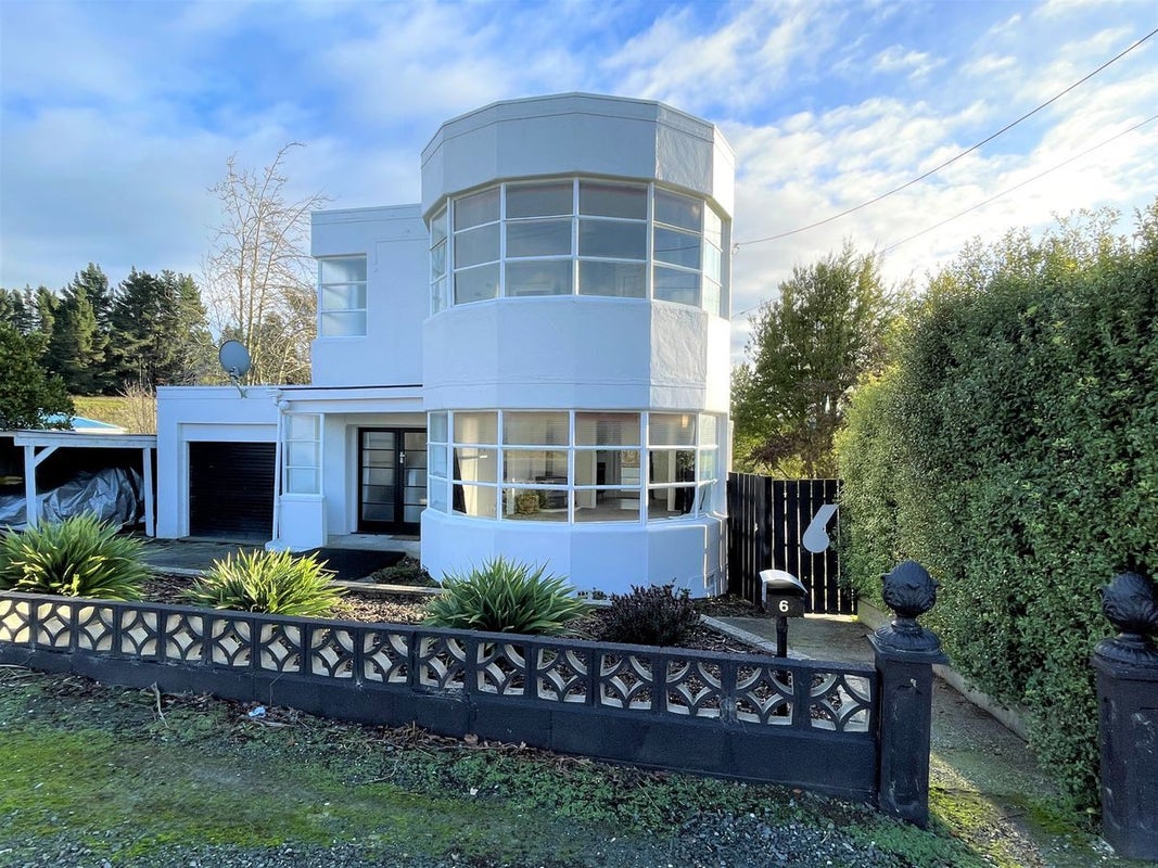 6 Cossens Street, Balclutha, Balclutha - Carousel 1