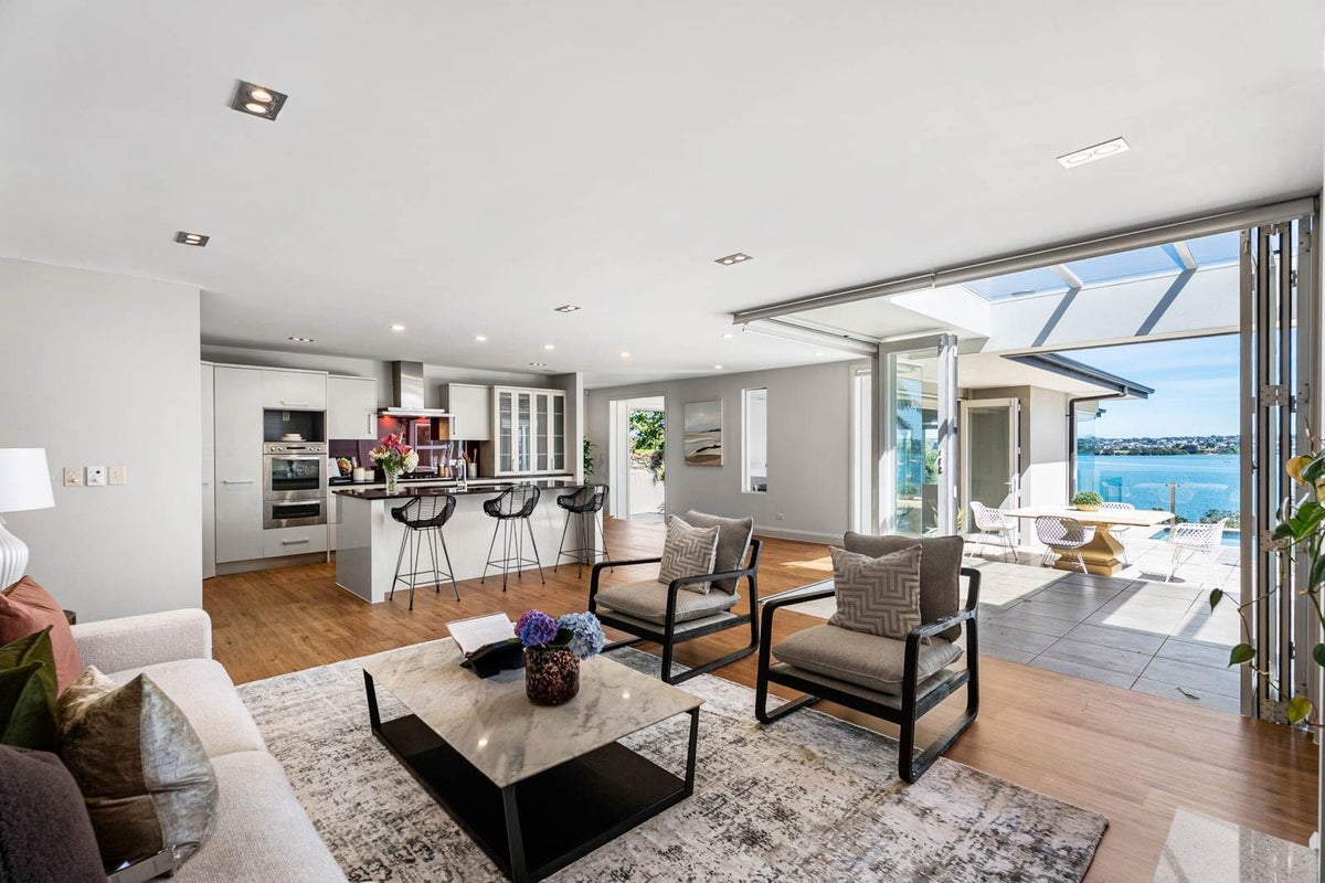 21 William Bryan Drive, Half Moon Bay, Auckland - Carousel 50