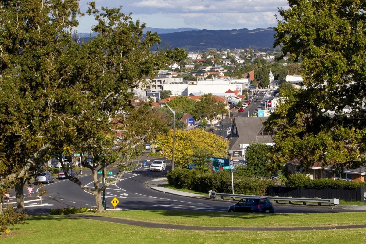 10 Howe Street, Howick, Auckland - Carousel 1