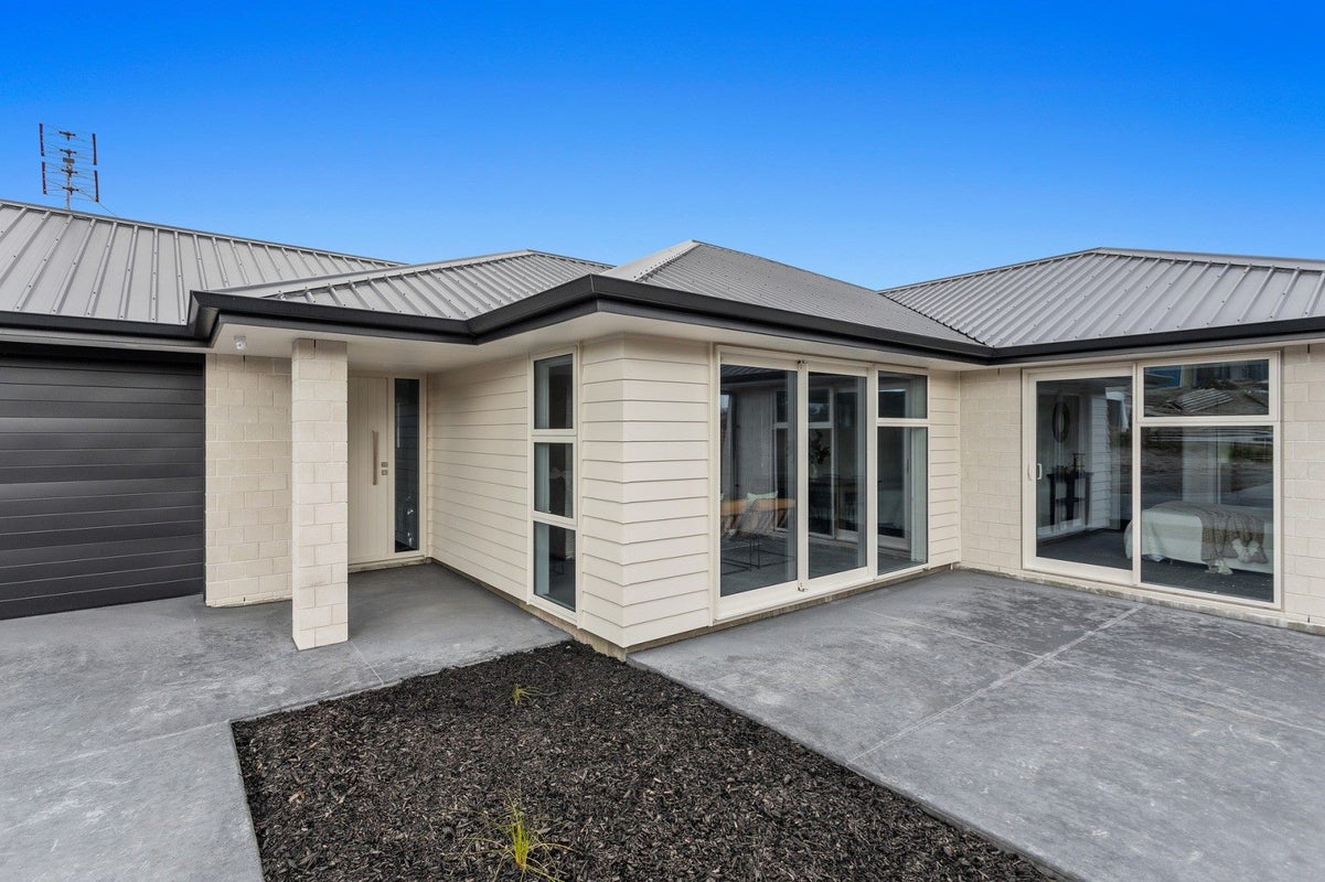 10 Karanema Place, Coastlands, Whakatane - Carousel 2