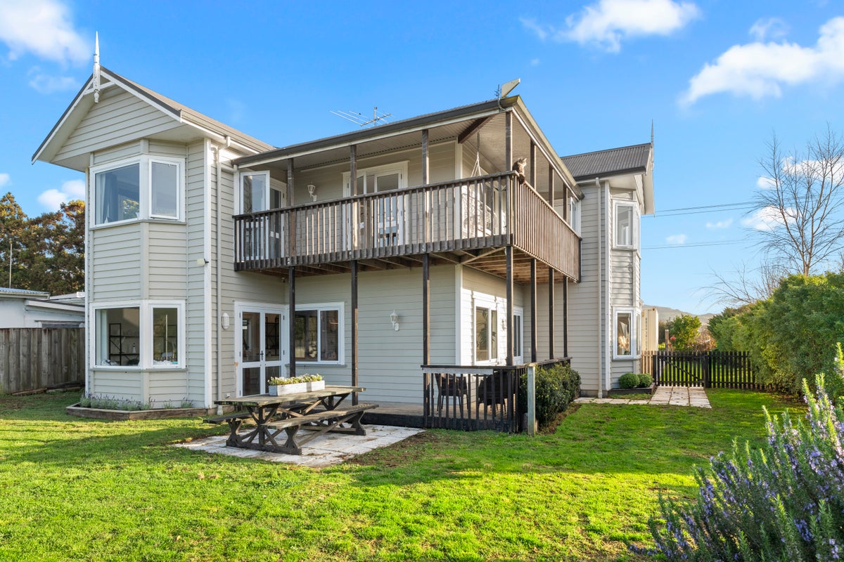 17 Kohanga Road, Mangere Bridge, Auckland - Carousel 1