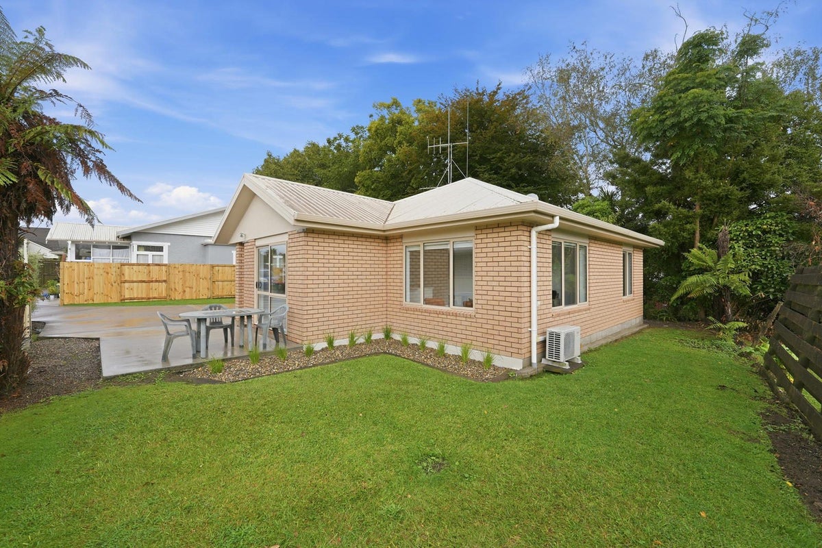 50B Te Aroha Street, Hamilton East, Hamilton - Carousel 2