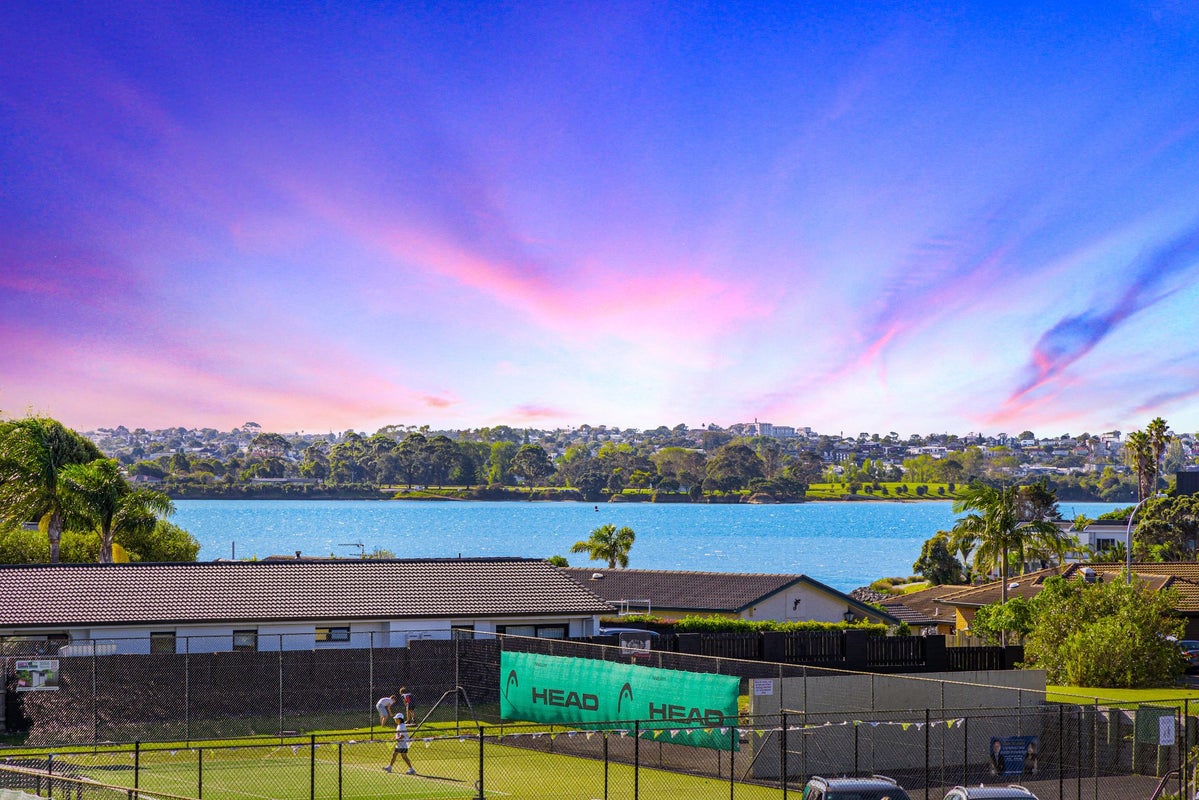 151 Fisher Parade, Farm Cove, Auckland - Carousel 1