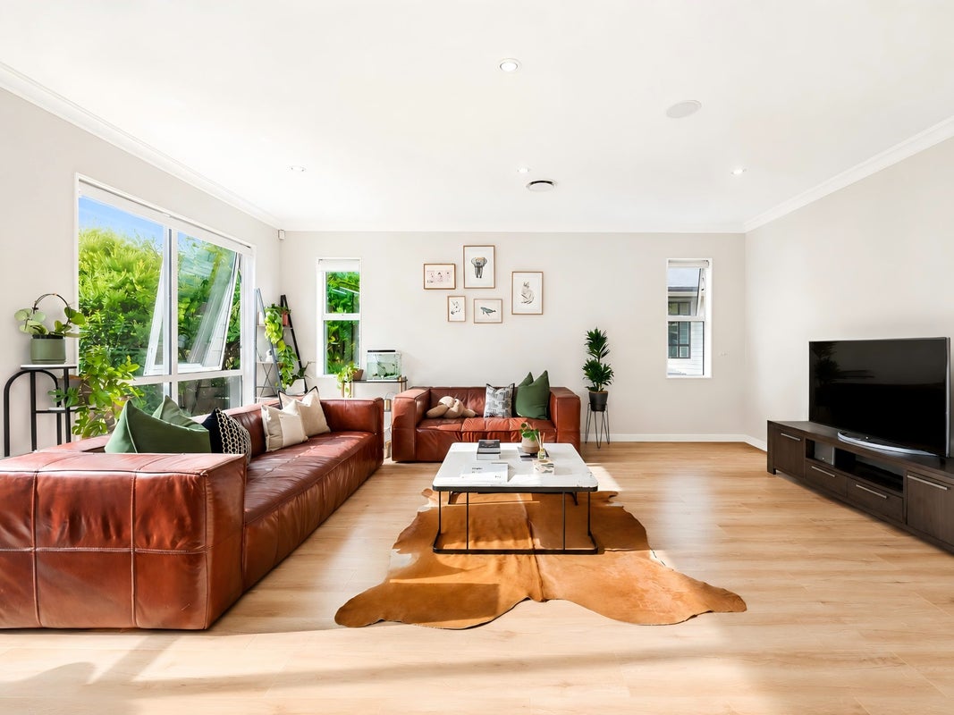 38 Golden Morning Drive, Albany Heights, Auckland - Carousel 2