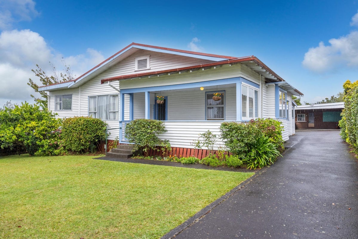 21 Ridout Street, Maeroa, Hamilton - Carousel 1