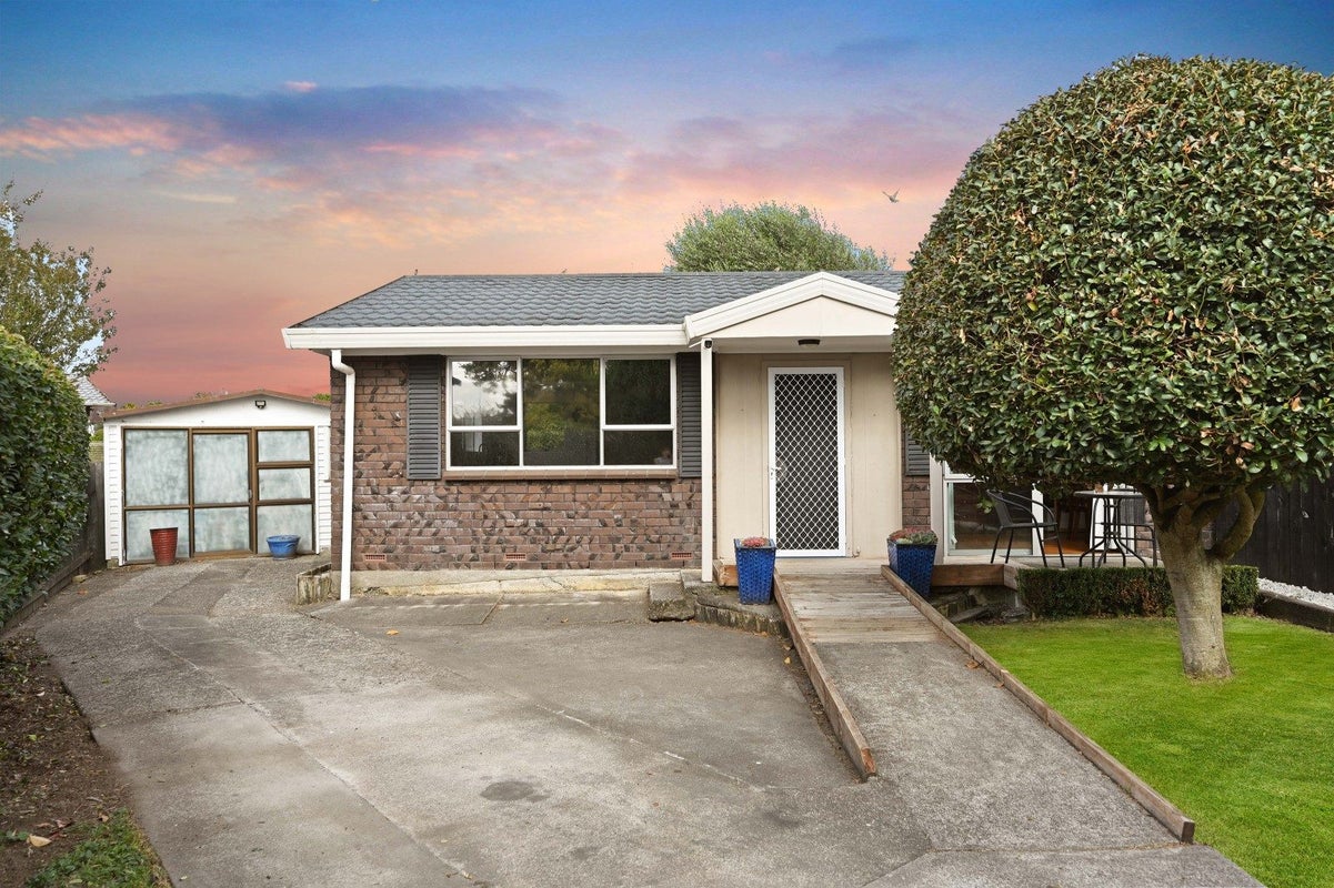 16B Bradley Place, Nawton, Hamilton - Carousel 1