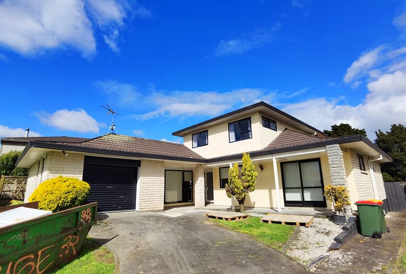 12 Paulownia Place, Totara Heights, Auckland - Carousel 1