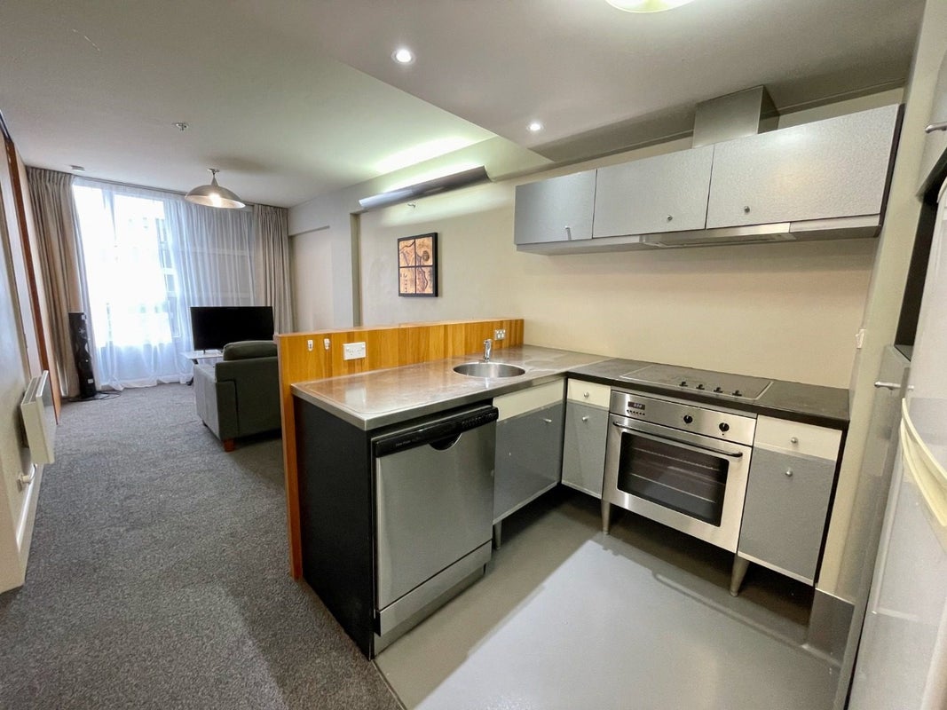 99/43 Mulgrave Street, Thorndon, Wellington - Carousel 1