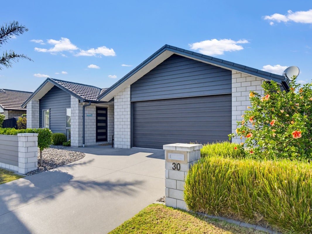 30 Harding Drive, Papamoa Beach, Papamoa - Carousel 2