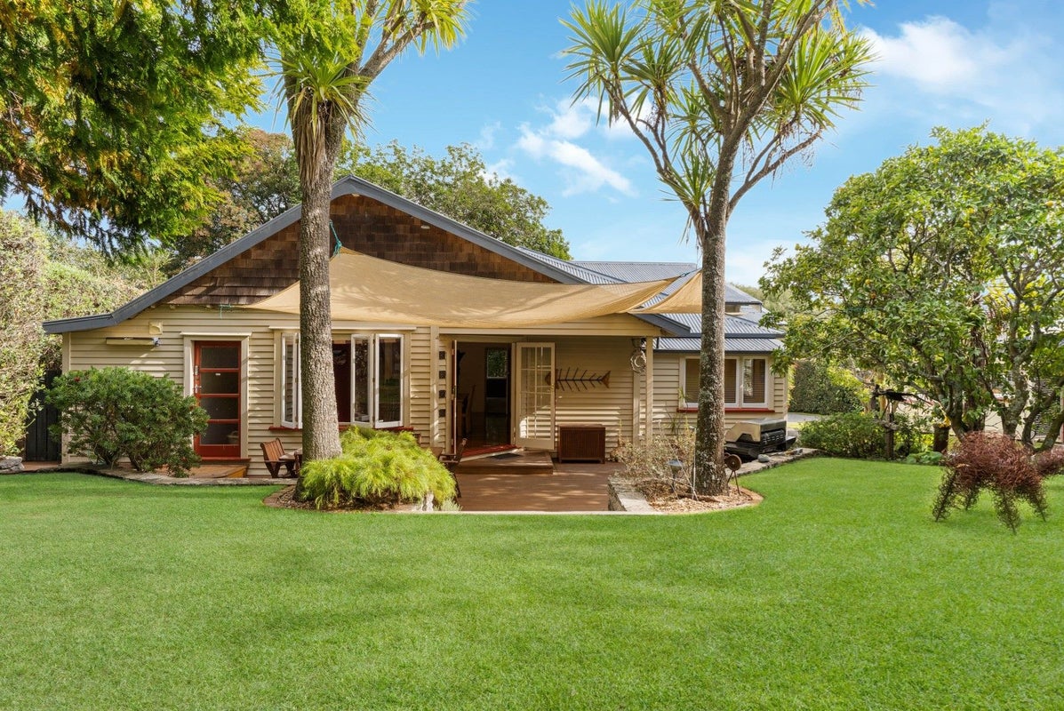 872 Mount Eden Road, Three Kings, Auckland - Carousel 2