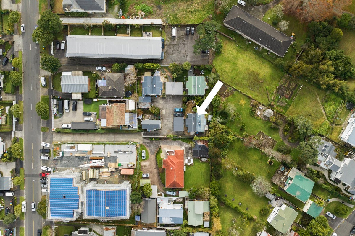 2/65 Woodward Road, Mount Albert, Auckland - Carousel 3