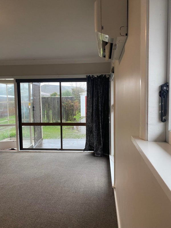 1/25 Hills Road, Edgeware, Christchurch - Carousel 2