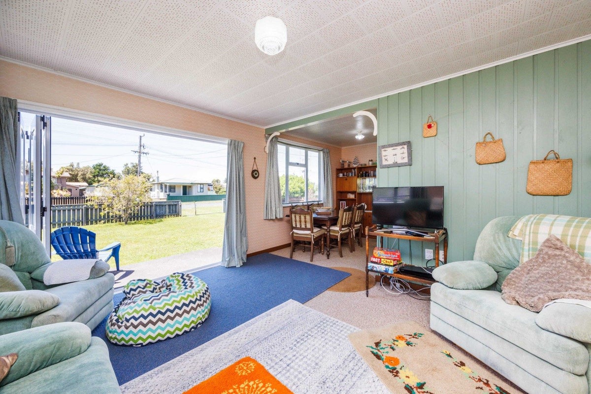 72 Nash Parade, Foxton Beach, Foxton - Carousel 2