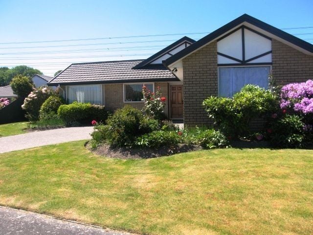 8 Murfitt Place, Sockburn, Christchurch - Carousel 1