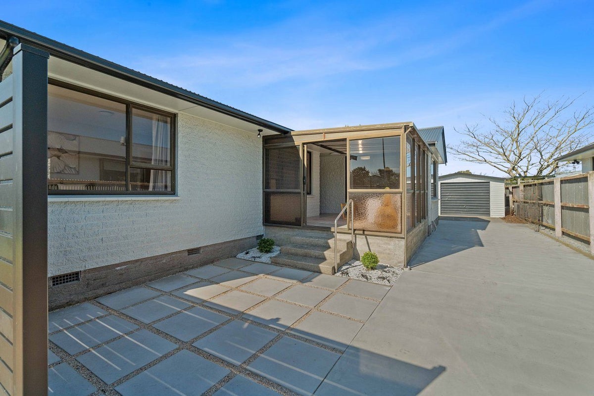 13 Roswell Place, Islington, Christchurch - Carousel 2