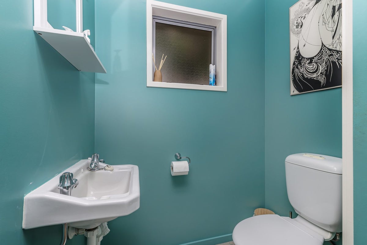 3A Roys Road, Plimmerton, Porirua - Carousel 32