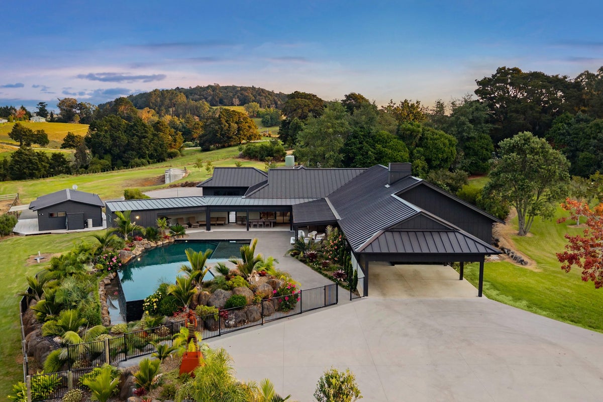 1565 Great South Road, Ramarama, Drury - Carousel 1