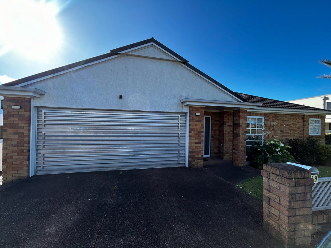169 Norman Lesser Drive, Saint Johns, Auckland - Carousel 1