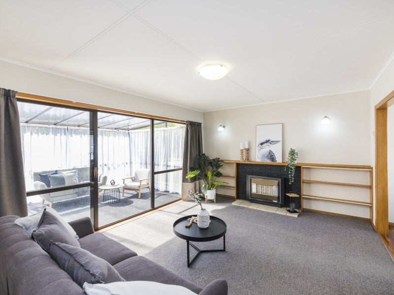 10 Catlins Crescent, Milson, Palmerston North - Carousel 2