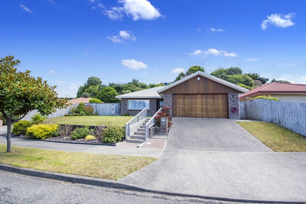10 Leanne Way, Waikanae Beach, Waikanae - Carousel 1