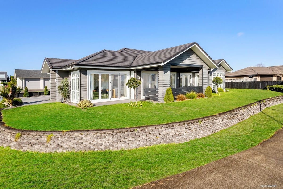2 Audrey Place, Flagstaff, Hamilton - Carousel 2