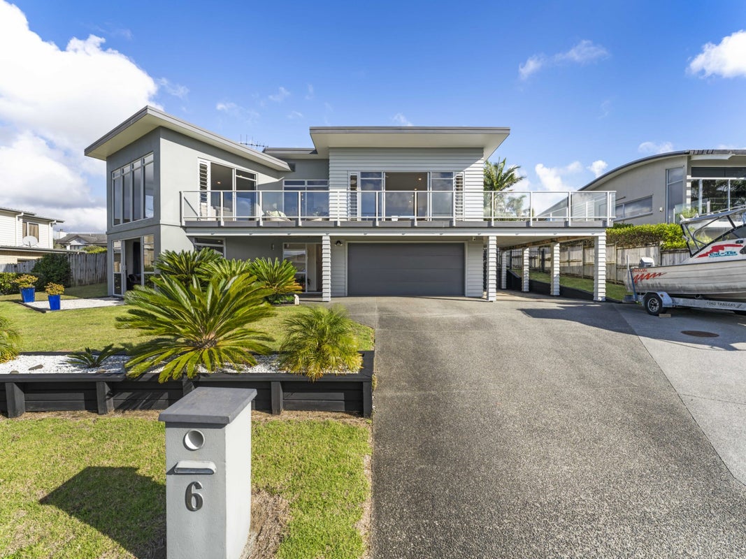 6 Intrepid Crescent, Beachlands, Auckland - Carousel 2