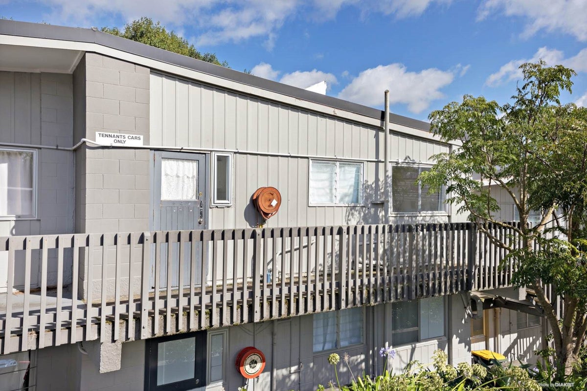 4/23 Locarno Avenue, Sandringham, Auckland - Carousel 1