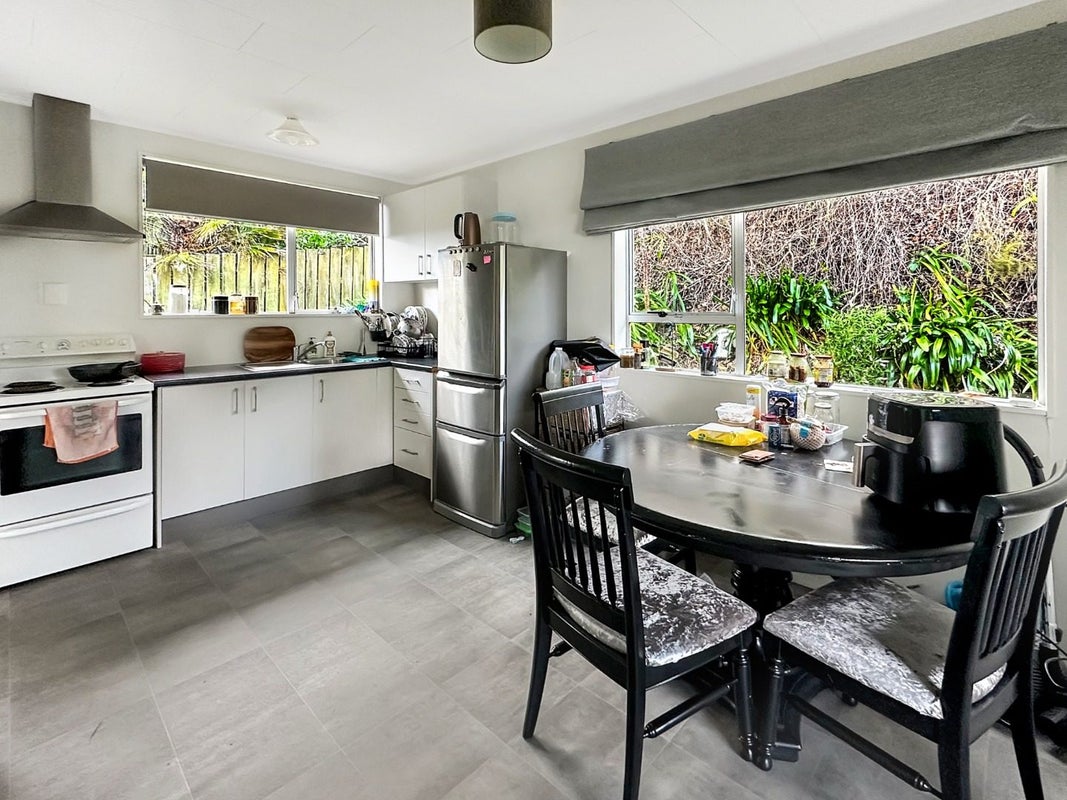46 Acacia Avenue, Maungaraki, Lower Hutt - Carousel 2