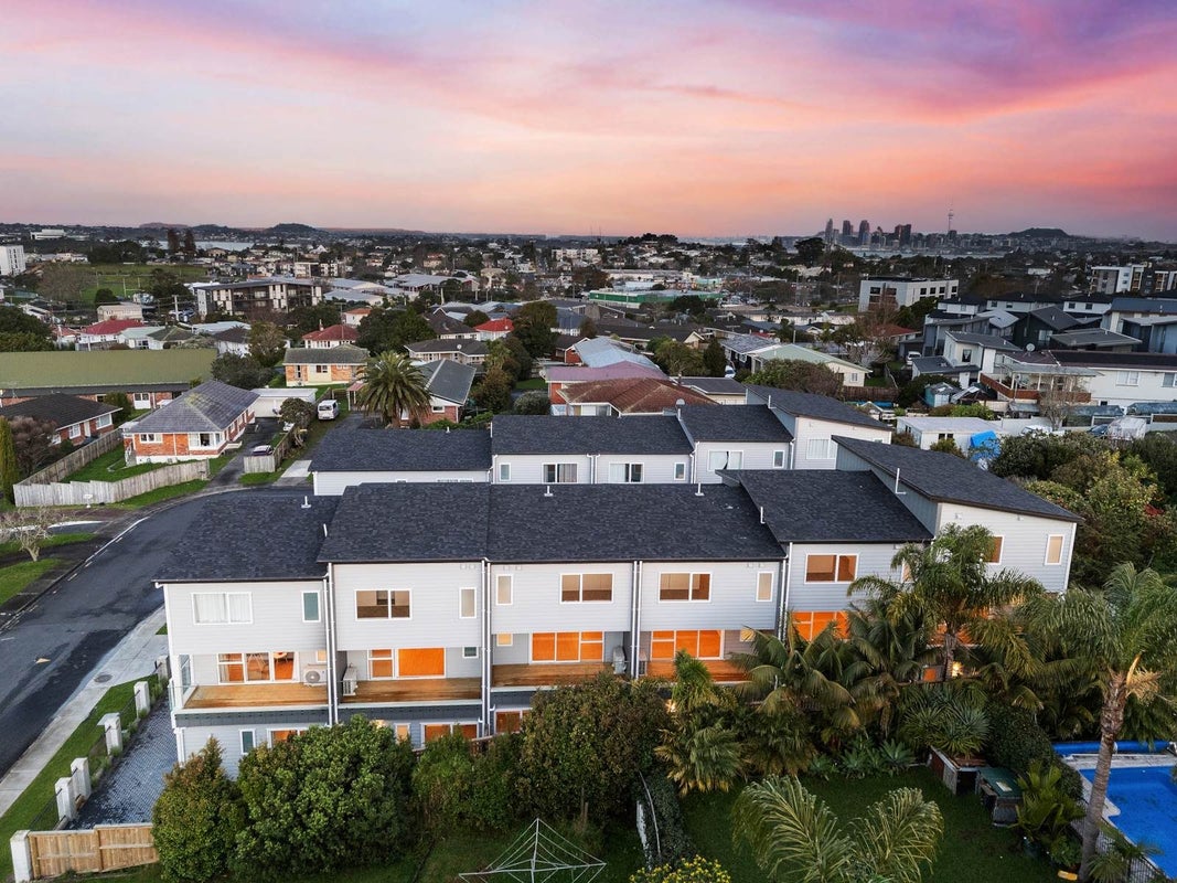 7D Liston Street, Northcote, Auckland - Carousel 27
