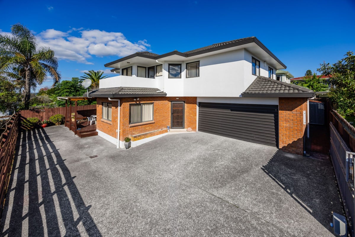 18A Glenside Avenue, Pakuranga, Auckland - Carousel 1