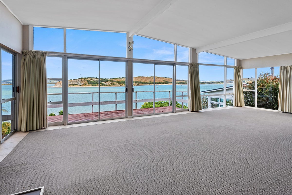 15 Cliff Street, Onerahi, Whangarei - Carousel 2