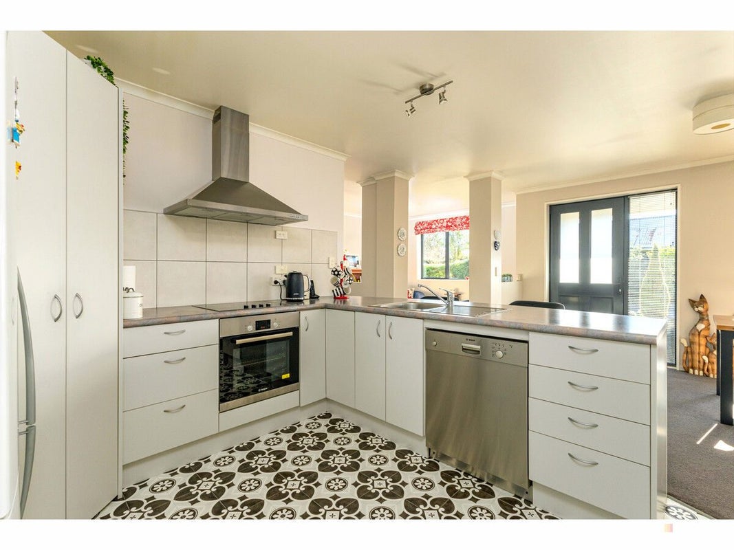 240 Talbot Street, Geraldine - Carousel 2