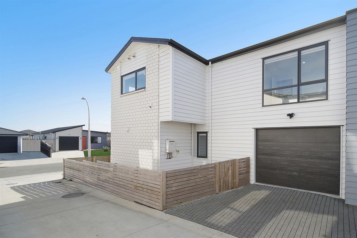20 Survila Street, Takanini, Auckland - Carousel 1