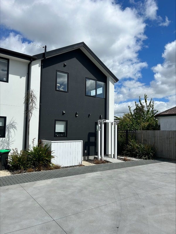 1/550 Barbadoes Street, Edgeware, Christchurch - Carousel 1
