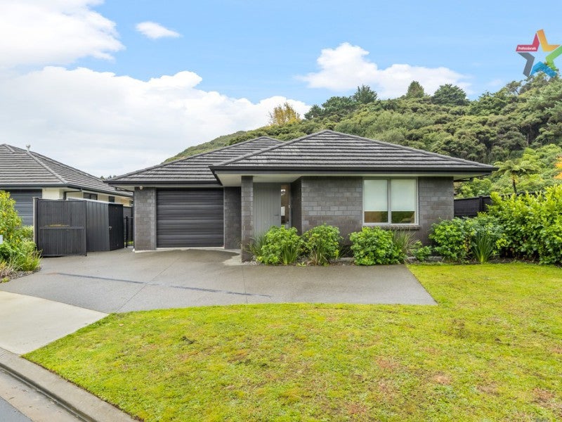 2 Mooring Close, Whitby, Porirua - Carousel 1