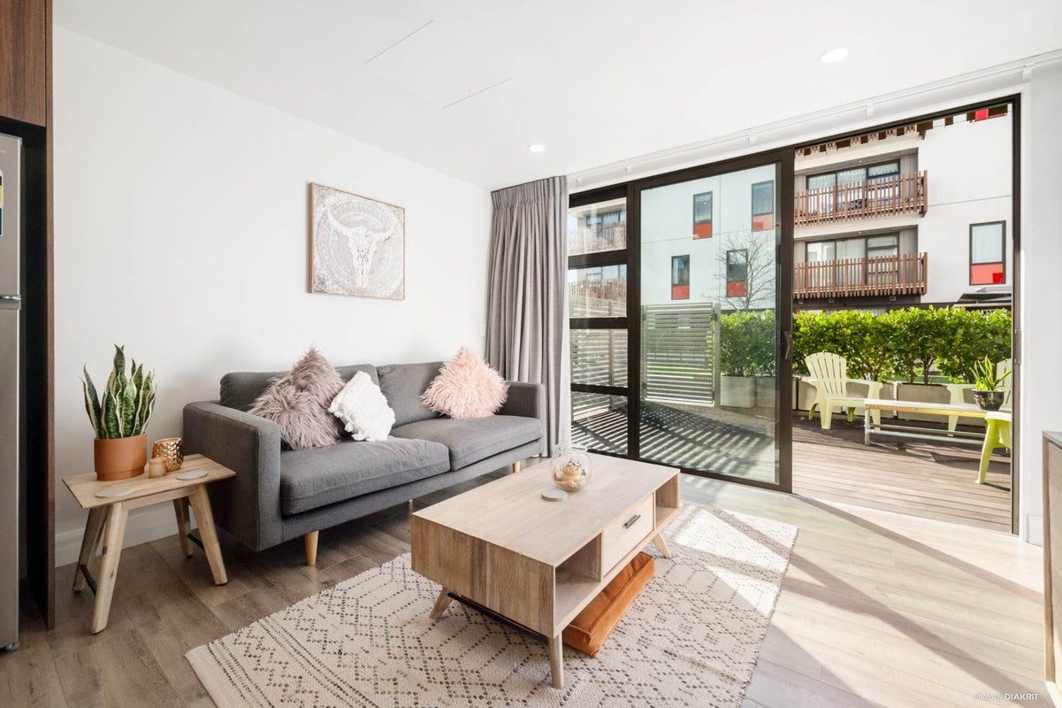 302/26 Library Lane, Albany, Auckland - Carousel 1
