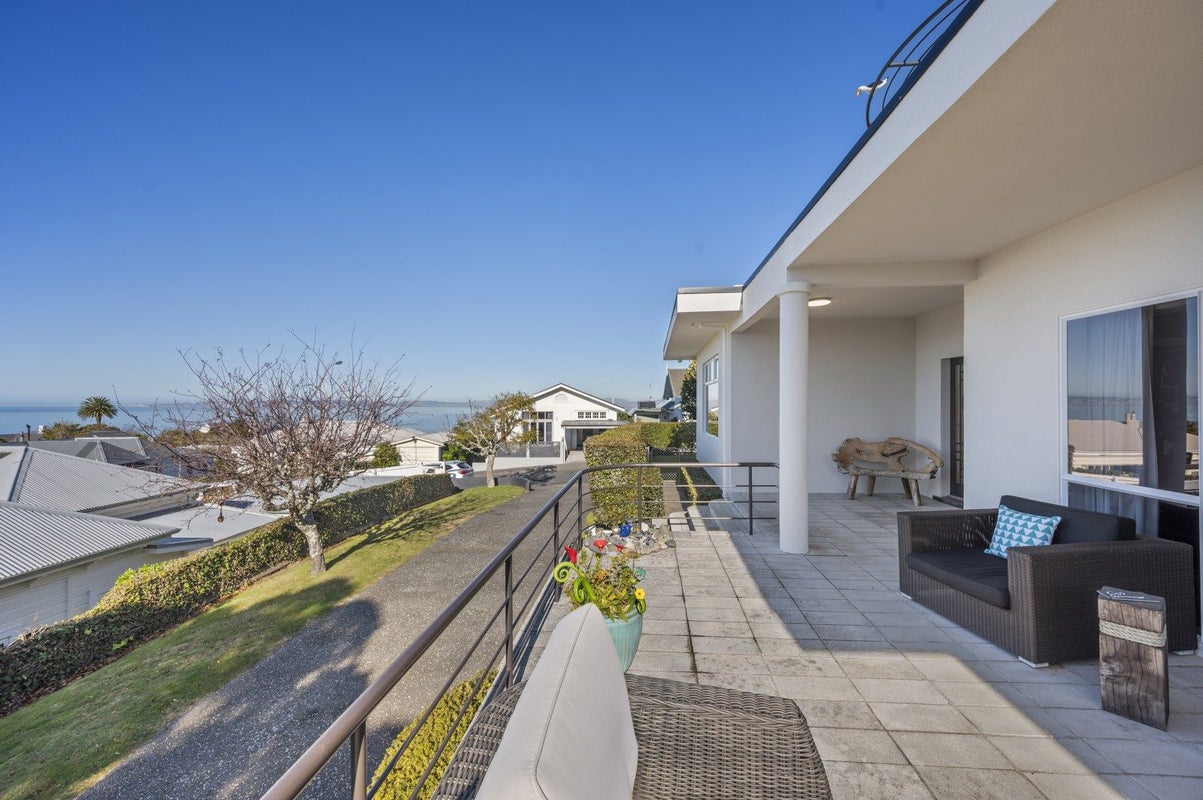 13 Lighthouse Road, Bluff Hill, Napier, Hawke's Bay - Carousel 2
