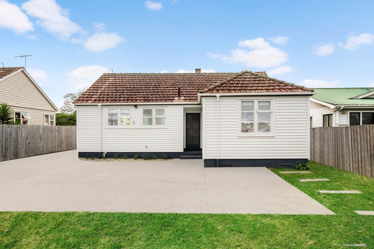 5 Ash Street, Avondale, Auckland - Carousel 12