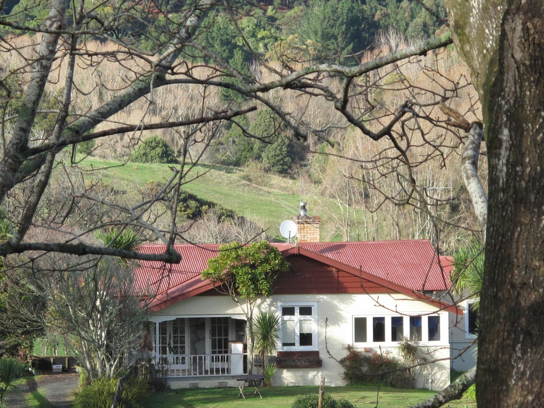 39 Main Road, Raglan, Raglan - Carousel 1