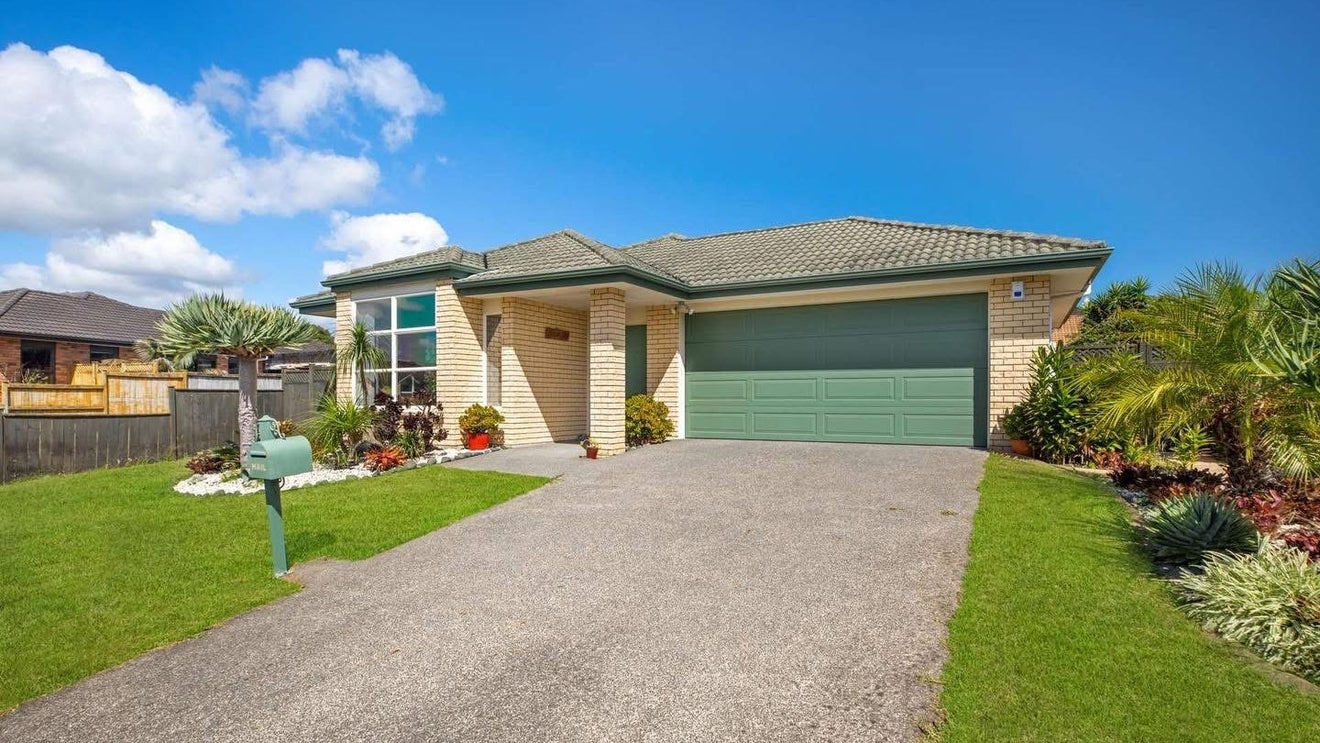5 Bellshill Close, Wattle Downs, Auckland - Carousel 1