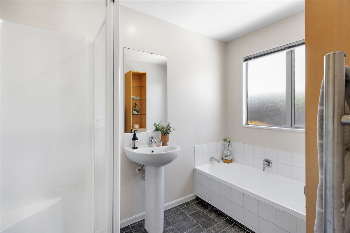 25 Beechwood Drive, Northwood, Christchurch - Carousel 19