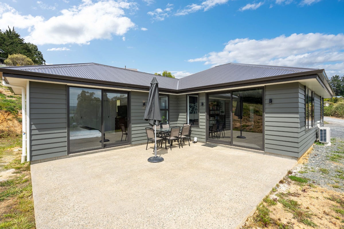 21 Chatham Street, Waihola, Milton - Carousel 1