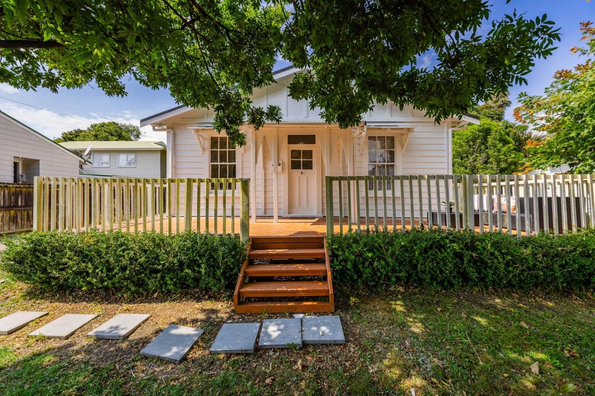 50 Nikau Road, Otahuhu, Auckland - Carousel 2