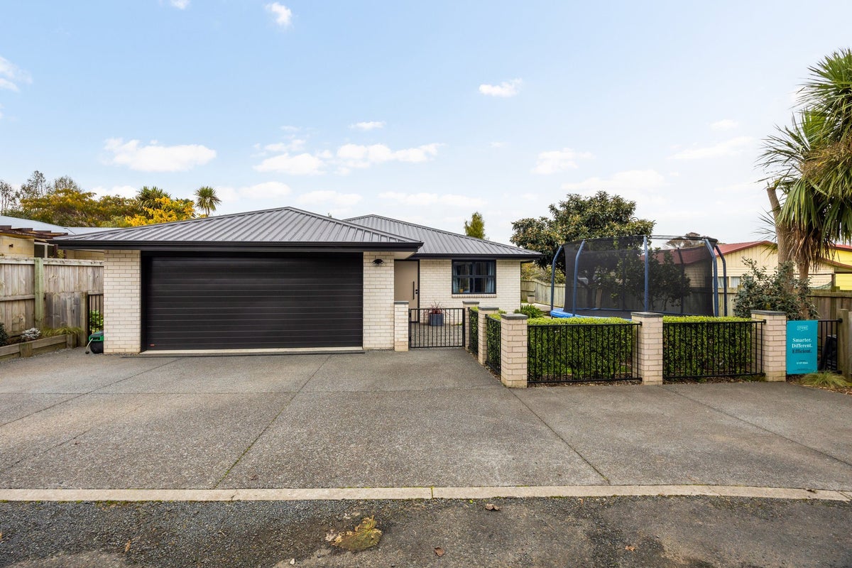 11B Ballance Street, Kihikihi, Te Awamutu - Carousel 1