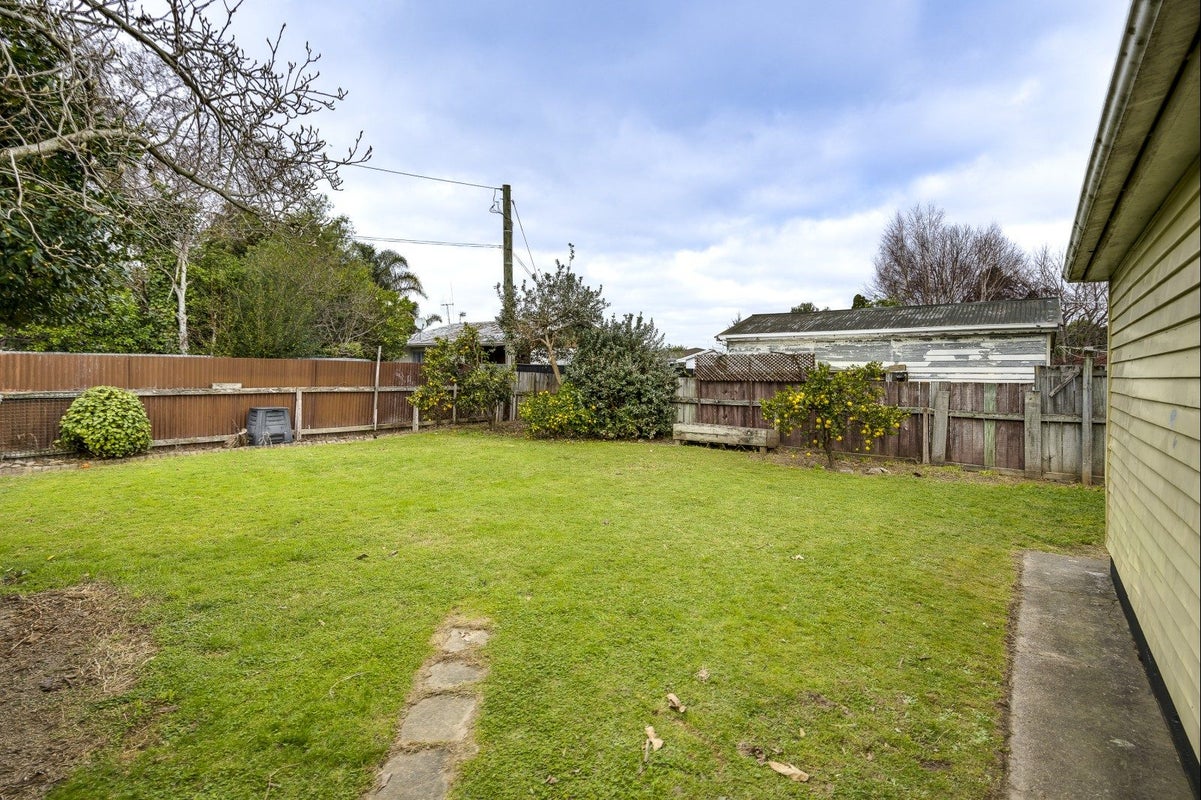 25 Trevelyan Street, Onekawa, Napier - Carousel 19
