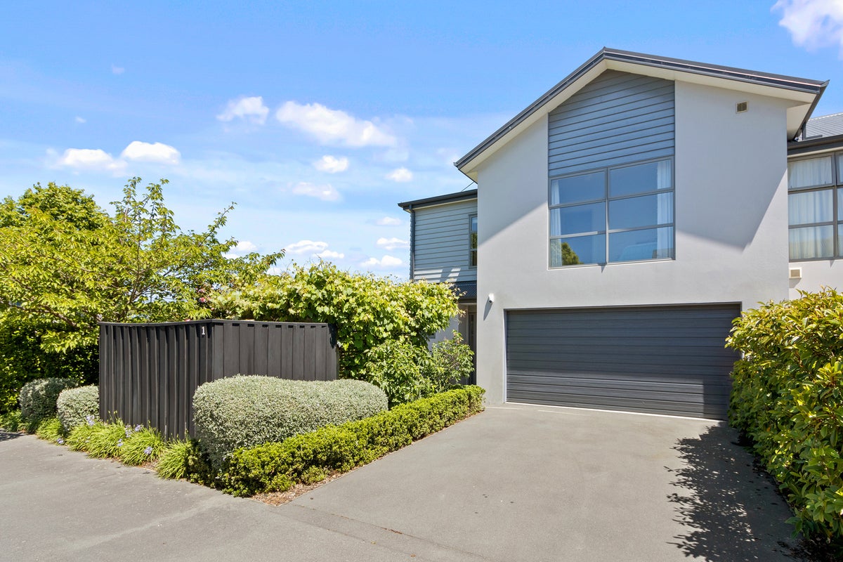 1 The Willows, Hillmorton, Christchurch - Carousel 1
