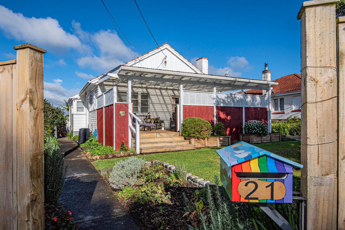 1/21 Churchill Street, Saint Kilda, Dunedin - Carousel 1