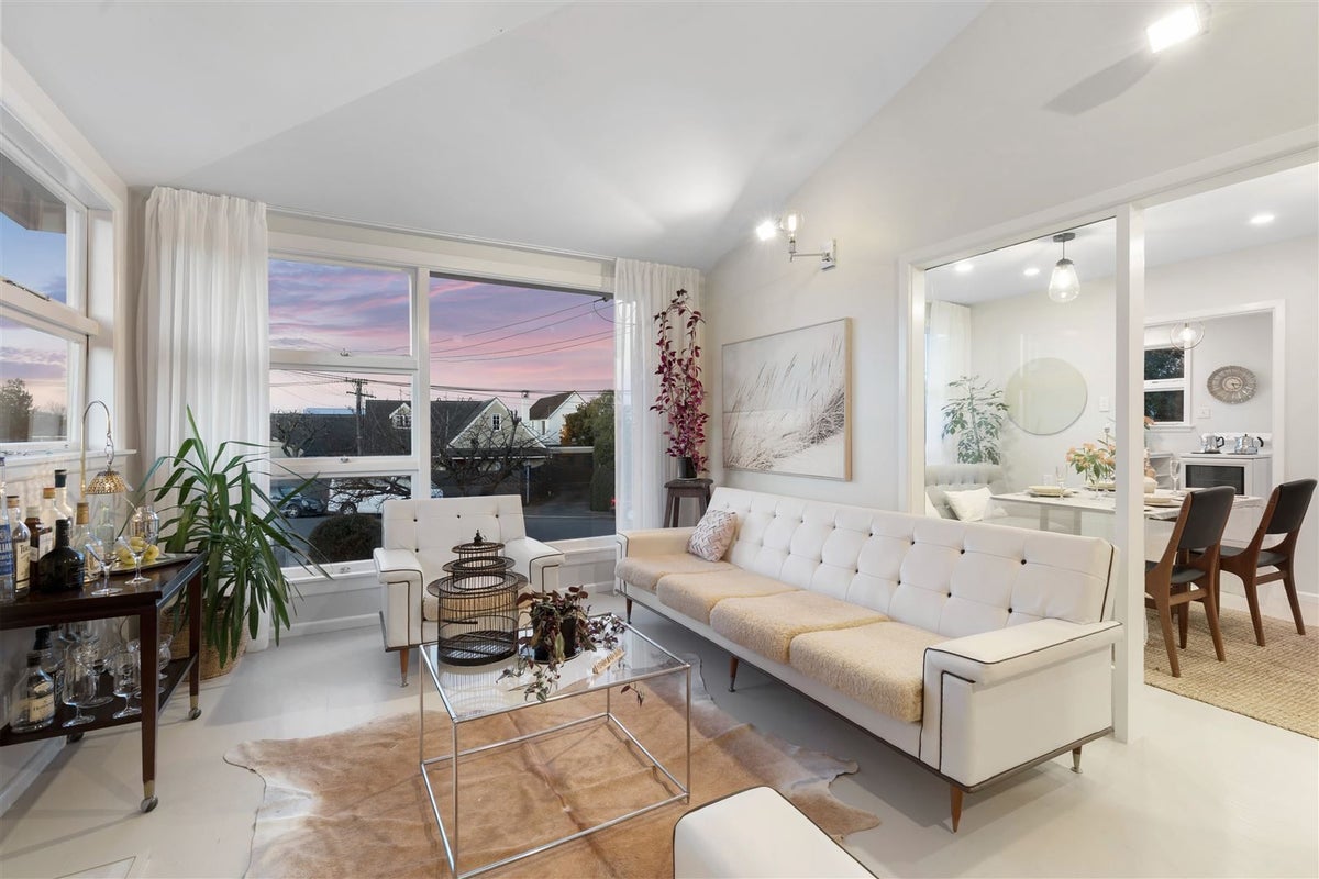 1/133 Bristol Street, St Albans, Christchurch - Carousel 1