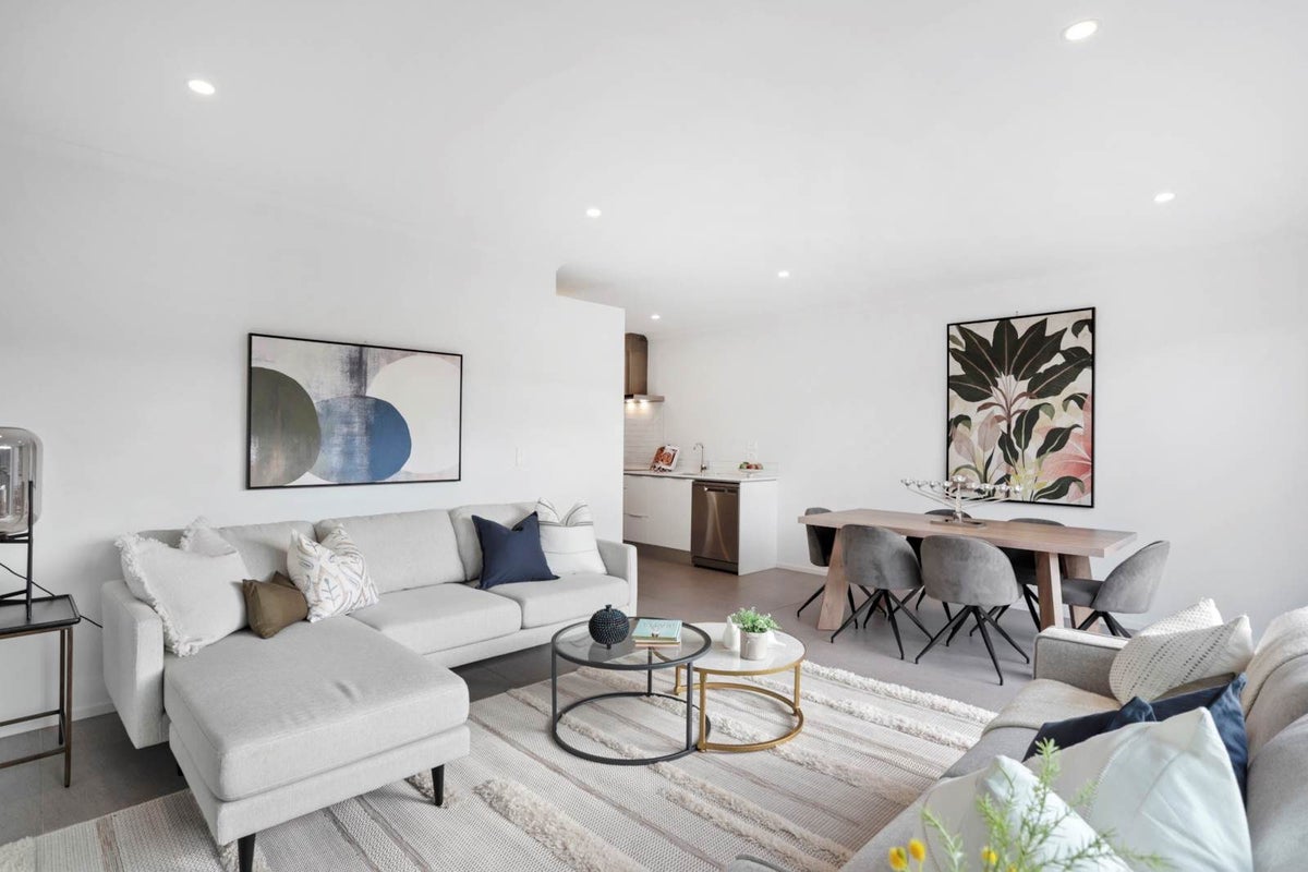 40 Vincent McGrath Crescent, Swanson, Auckland - Carousel 1