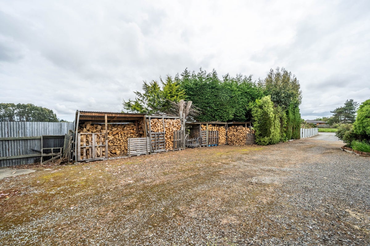 161 & 163 Ball Street, Kingswell, Invercargill, Southland - Carousel 18